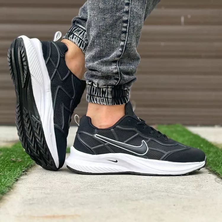 فروش ویژه کفش اسپرت مردانه پسرانه مدل نایک بادوام و مستحکم  رنگ مشکی زیره سفید با ارسال رایگان