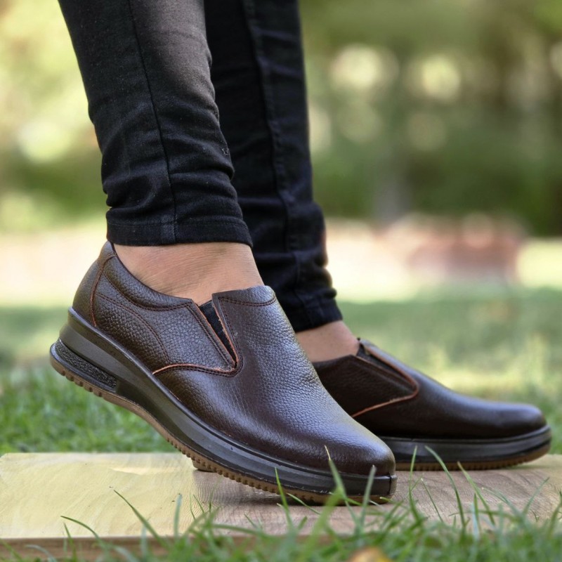 حراااج  کفش چرم طبیعی تبریز مردانه نرم و خوش پا رنگ قهوه ای با ارسال رایگان