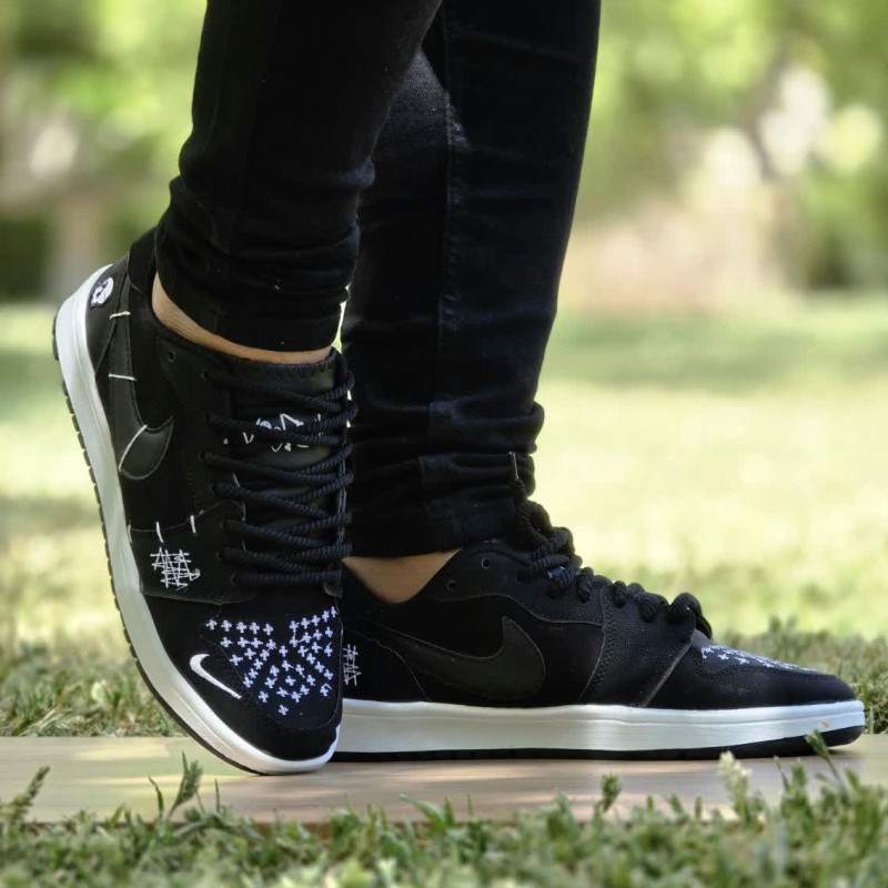 فروش جذاب کفش کتونی ونس اسپرت مردانه و پسرانه مدل نایک جردن وودو (Nike Jordan Voodoo)  به روز و شیک رنگ مشکی سفید با ارسال رایگان