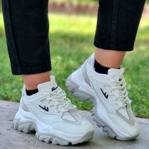 حراج جدید ترین کفش کتونی اسپرت دخترانه مدل یاموتا رنگ سفید طوسی یه کار بی نظیر و بی همتا با ارسال رایگان