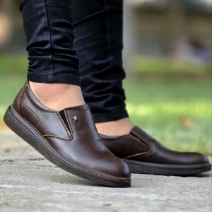فروش واقعی کفش چرم طبیعی تبریز مردانه با کیفیتی فوق العاده رنگ قهوه ای تیره با ارسال رایگان