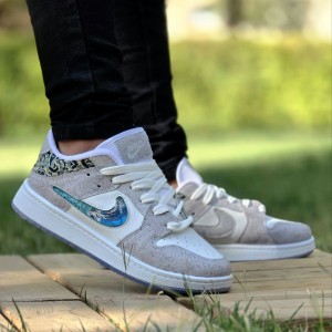 حراجی ست کفش اسپرت مردانه زنانه مدل نایک دراگون Nike Dragon جدید و مقاوم رنگ طوسی آبی زیره سفید با ارسال رایگان