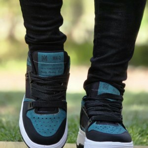 فرووش وااقعی کفش کتونی اسپرت مردانه و پسرانه مدل Amiri (امیری) ترند و خوشپا رنگ مشکی سبز با ارسال رایگان