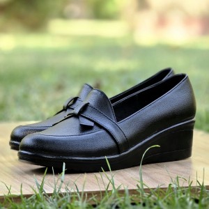 حراااج ویژه کفش  اداری و مجلسی زنانه بزرگپا رنگ مشکی خاص و سبک با ارسال رایگان