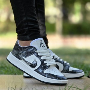 تخفیف منحصر به فرد کفش  کتونی اسپرت مردانه  پسرانه مدل نایک دراگون کلاسیک و بادوام رنگ سفید تمام با ارسال رایگان