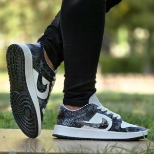 تخفیف منحصر به فرد کفش  کتونی اسپرت مردانه  پسرانه مدل نایک دراگون کلاسیک و بادوام رنگ سفید تمام با ارسال رایگان