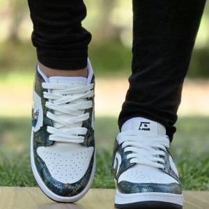 تخفیف فوق العاده کفش کتونی اسپرت مردانه و پسرانه مدل نایک دراگون متفاوت و شیک رنگ سفید  سبز با ارسال رایگان