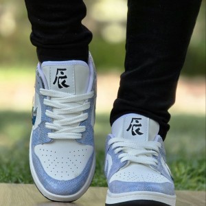 تخفیف فوق العاده کفش کتونی اسپرت مردانه و پسرانه مدل نایک دراگون متفاوت و شیک رنگ سفید  سبز با ارسال رایگان