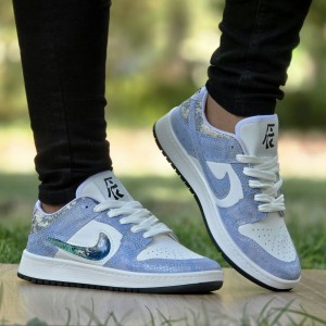 تخفیف فوق العاده کفش کتونی اسپرت مردانه و پسرانه مدل نایک دراگون متفاوت و شیک رنگ سفید  سبز با ارسال رایگان