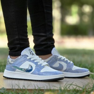 تخفیف فوق العاده کفش کتونی اسپرت مردانه و پسرانه مدل نایک دراگون متفاوت و شیک رنگ سفید  سبز با ارسال رایگان