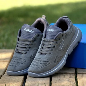 تخفیف هیجان انگیز کفش کتونی اسپرت مردانه و پسرانه مدل اسکیچرز بزرگپا  سبک و بادوام رنگ مشکی تمام با ارسال رایگان