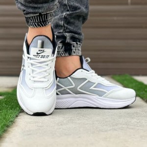 فروش ویژه کفش اسپرت مردانه پسرانه مدل نایک بادوام و مستحکم  رنگ مشکی زیره سفید با ارسال رایگان