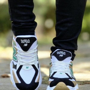 تخفیف ویژه کفش اسپرت پسرانه و مردانه مدل نیوبالانس9060  بادوام و با کیفیت رنگ سفید مشکی با ارسال رایگان
