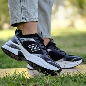 فروش خاص کفش کتونی اسپرت دخترانه و زنانه مدل نیوبالانس  طرح کپسولی طراحی خوش دوخت رنگ کرم با ارسال رایگان