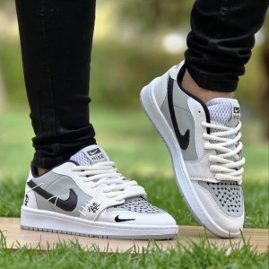 آفر ویژه کفش کتونی ونس اسپرت مردانه و پسرانه مدل نایک جردن وودو (Nike Jordan Voodoo) ترند بازاررر رنگ سفیدطوسیی با ارسال رایگان
