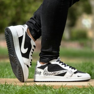 آفر ویژه کفش کتونی ونس اسپرت مردانه و پسرانه مدل نایک جردن وودو (Nike Jordan Voodoo) ترند بازاررر رنگ سفید مشکیی با ارسال رایگان