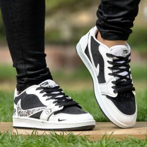 آفر ویژه کفش کتونی ونس اسپرت مردانه و پسرانه مدل نایک جردن وودو (Nike Jordan Voodoo) ترند بازاررر رنگ سفیدطوسیی با ارسال رایگان