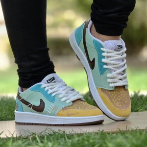 آفر ویژه کفش کتونی ونس اسپرت مردانه و پسرانه مدل نایک جردن وودو (Nike Jordan Voodoo) ترند بازاررر رنگ سفید مشکیی با ارسال رایگان