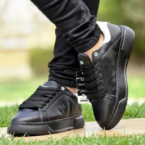 فروووش ویژه کفش کتونی اسپرت ونس مردانه مدل برشکا Bershka  با کیفیتتتت عالی  رنگ سفید تمام با ارسال رایگان