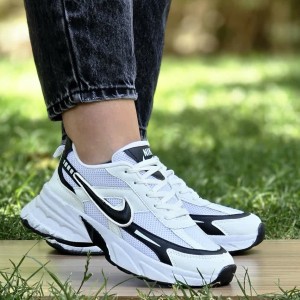 حراااج  ویژه کفش کتونی اسپرت دخترانه زنانه مدل نایک جدید رنگ  سفیدمشکی مناسب استفاده روزمرههه با ارسال رایگان