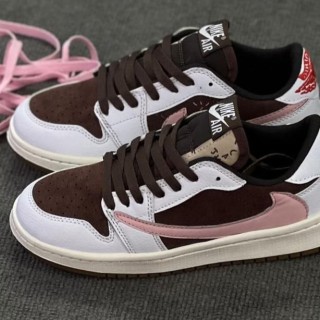 نایک تراویس اسکات