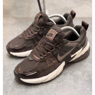 کتونی نایک v2k