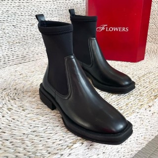 بوت جلو مربعی استرج