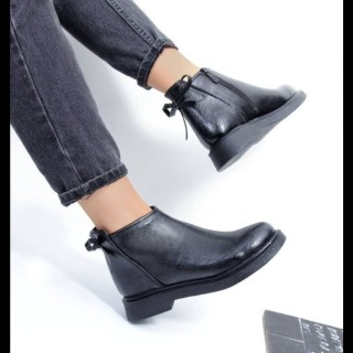 نیم بوت پشت پاپیون