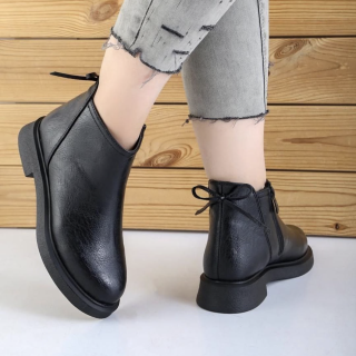 نیم بوت پشت پاپیون