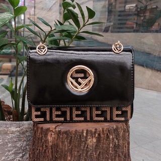 کیف  دوشی فندی