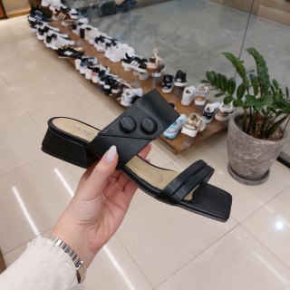 پاشنه 2 س دکمه ای