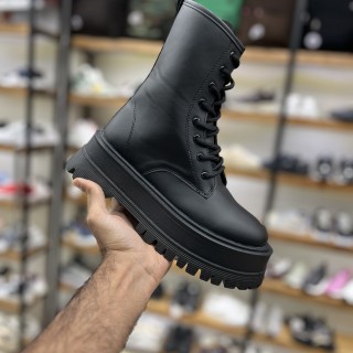 بوت لژدار دکتر مارتینز
