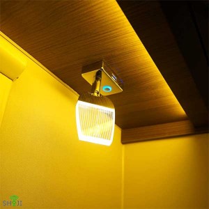 چراغ مطالعه دیواری + شارژر USB کمپر و کاروان SH-1208