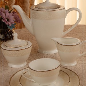 سرویس چینی ۱۳۳ پارچه  ۱۸ نفره کد 20