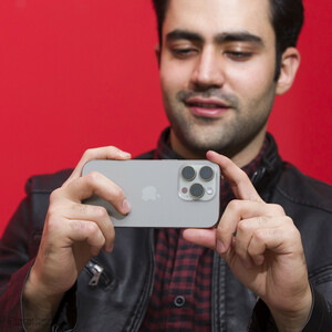 گوشی موبایل اپل مدل iPhone 16 Pro ZAA دو سیم کارت ظرفیت 256 گیگابایت و رم 8 گیگابایت - اکتیو