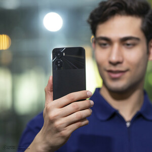 گوشی موبایل رد تون مدل E10 دو سیم کارت ظرفیت 64 گیگابایت و رم 4 گیگابایت