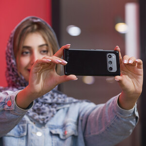 گوشی موبایل داریا مدل bond 5G دو سیم کارت ظرفیت 256 گیگابایت و رم 8 گیگابایت - نسخه امارات