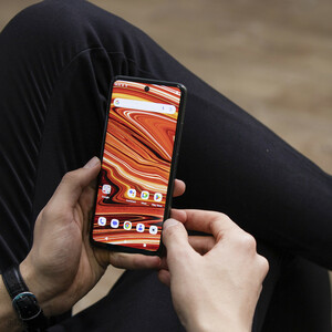 گوشی موبایل وکال مدل V2 دو سیم کارت ظرفیت 128 گیگابایت و رم 6 گیگابایت