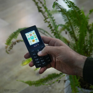 گوشی موبایل جی ال ایکس مدل C66 دو سیم کارت ظرفیت 16 مگابایت