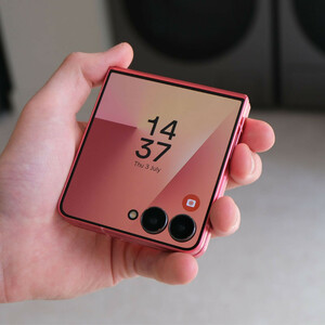 گوشی موبایل سامسونگ مدل Galaxy Z Flip 7 تک سیم‌کارت ظرفیت 256 گیگابایت و رم 12 گیگابایت  - ویتنام - به همراه هدیه اسپیکر بلوتوثی جی بی ال مدل Clip 2