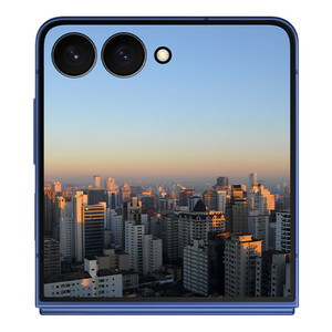 گوشی موبایل سامسونگ مدل Galaxy Z Flip 7 تک سیم‌کارت ظرفیت 256 گیگابایت و رم 12 گیگابایت  - ویتنام - به همراه هدیه اسپیکر بلوتوثی جی بی ال مدل Clip 2