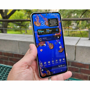 گوشی موبایل سامسونگ مدل Galaxy S23 FE دو سیم کارت ظرفیت 128 گیگابایت و رم 8 گیگابایت به همراه شارژر 25وات سامسونگ - ویتنام