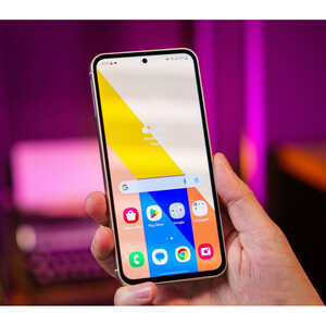 گوشی موبایل سامسونگ مدل Galaxy S23 FE دو سیم کارت ظرفیت 256 گیگابایت و رم 8 گیگابایت به همراه شارژر 25وات سامسونگ