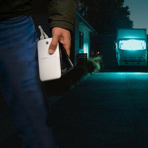 گوشی موبایل هوآوی مدل Nova 7i دو سیم کارت ظرفیت 128 گیگابایت به همراه شارژر همراه کینگ استار مدل KP 10026 ظرفیت 10000 میلی آمپر ساعت