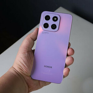 گوشی موبایل آنر مدل X6b دو سیم کارت ظرفیت 128 گیگابایت و رم 6 گیگابایت - به همراه شارژر 35 وات آنر