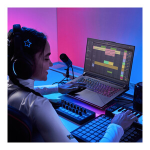 لپ تاپ 18 اینچی ایسوس مدل ROG Strix G18 G814JIR-N6076-i9 14900HX-32GB DDR5 5600MHz-1TB SSD-RTX4070 8GB-QHD 240Hz