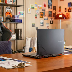 لپ تاپ 16 اینچی گیگابایت مدل G6X 9MG-i7 13650HX-16GB DDR5 4800MHz-1TB SSD-RTX4050 6GB-FHD 165Hz