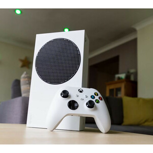 کنسول بازی مایکروسافت مدل Xbox Series S ظرفیت 512 گیگابایت به همراه دسته اضافی و کارت طلایی نصب بازی
