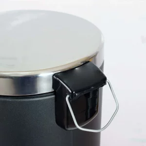 کاربرد سطل زباله 20 لیتری پدالدار Brasiana