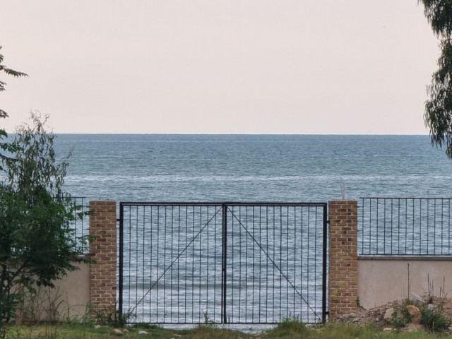 (کد10) ۵۵۰۰ متر باغ ویلا ساحلی در نوشهر  - ساحل سیسنگان